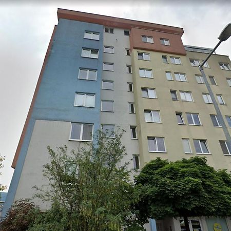 Alure Residences 3 & 24H Self Check-In, Parking In The Garage In The Apartment Building Included, New Building, Terrace, Green Location With A Forest Park With A Lake, Children'S Playground Banská Bystrica Eksteriør bilde
